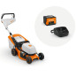 Tosaerba RMA 243 con batteria AK 20 e caricatore AL 101 STIHL